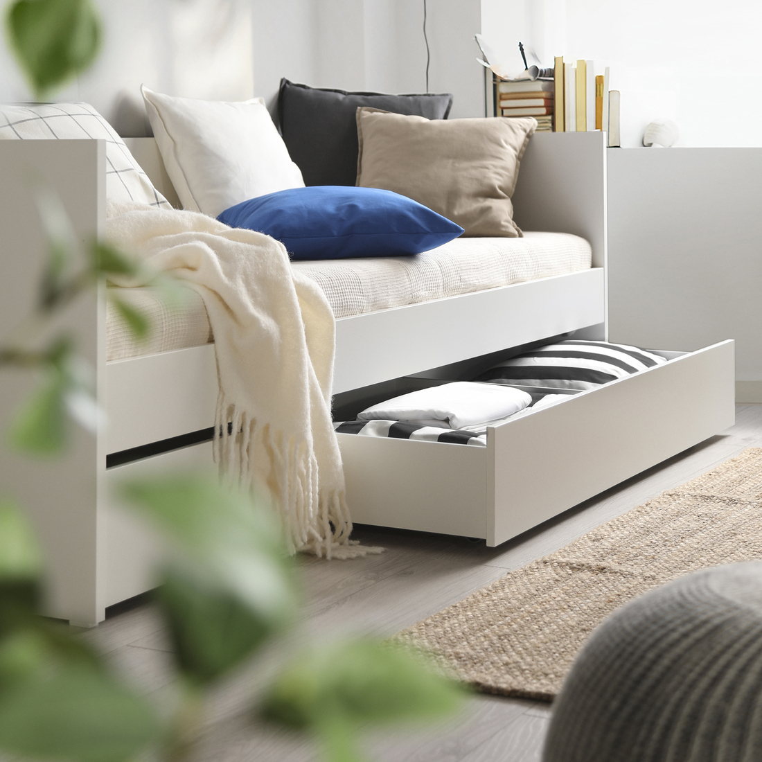VIHALS, daybed with storage/without mattress. 8 of 11 open dialog