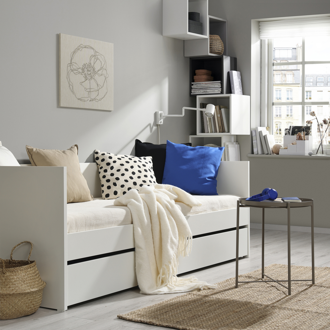 VIHALS, day-bed with trundle bed. 3 of 10 open dialog
