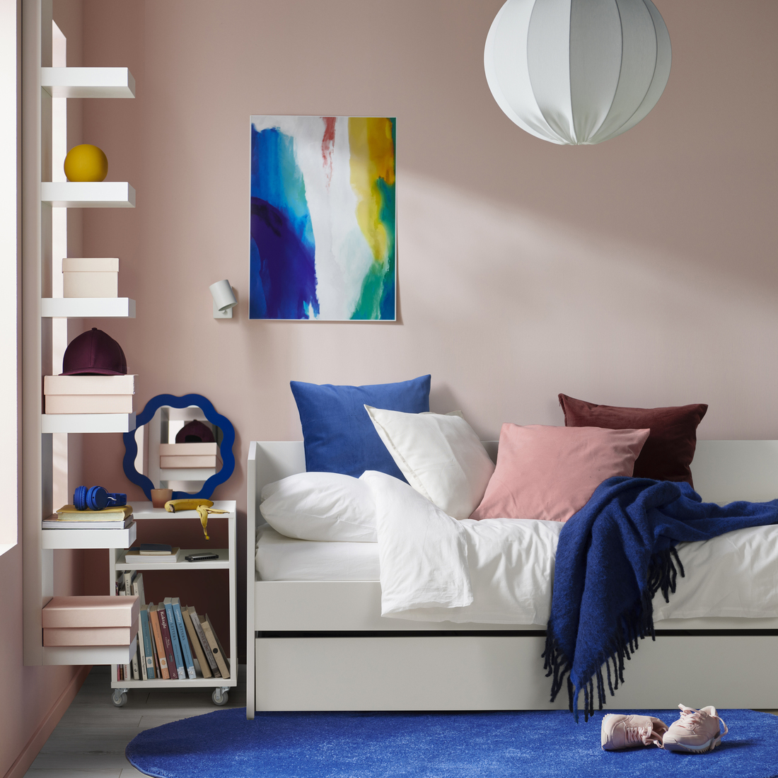 VIHALS, day-bed with trundle bed. 5 of 10 open dialog
