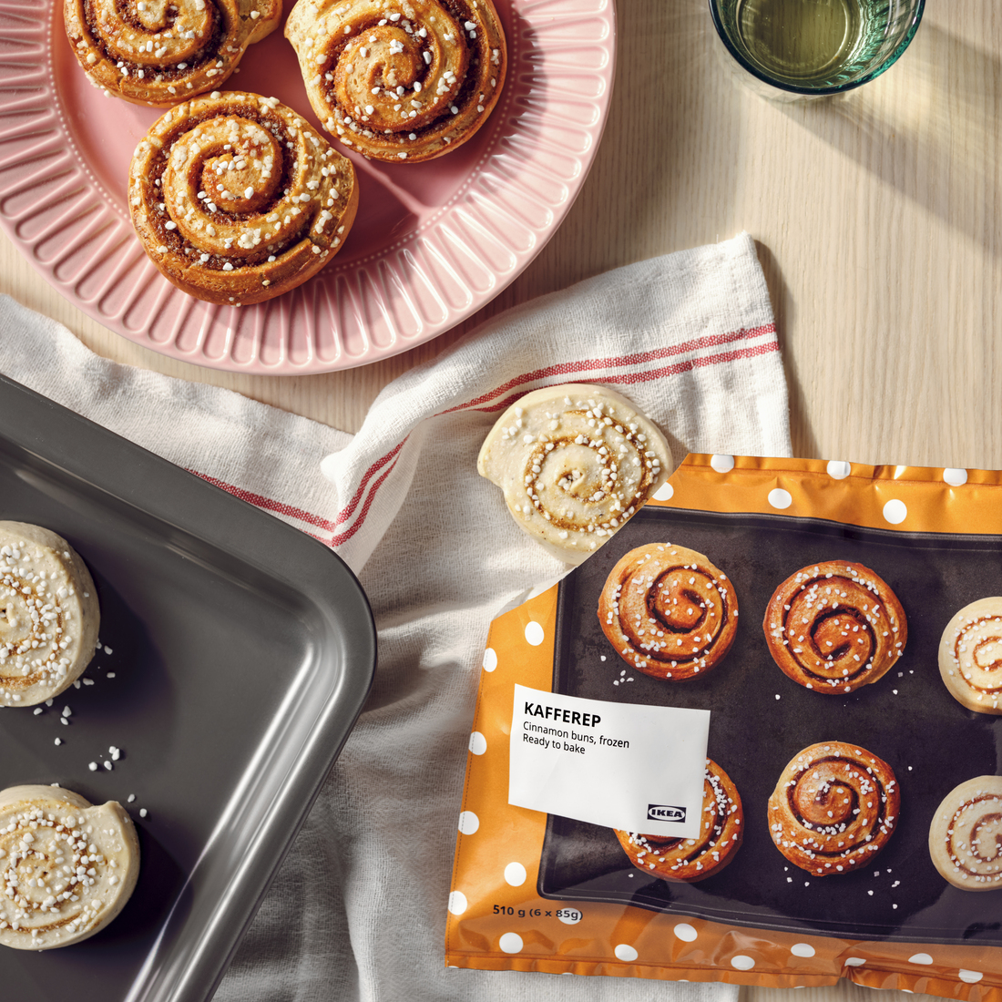 KAFFEREP, cinnamon bun. 3 of 6 open dialog