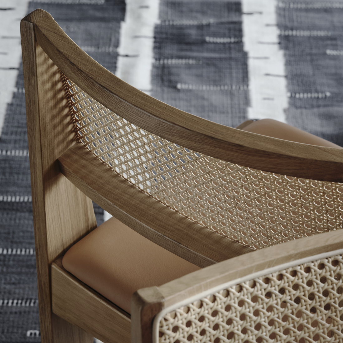 STOCKHOLM 2025, round dining table and 4 chairs. 6 of 9 open dialog