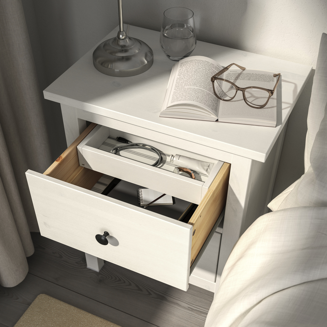 HEMNES, mesita de noche con 2 cajones. 2 de 5 abrir diálogo