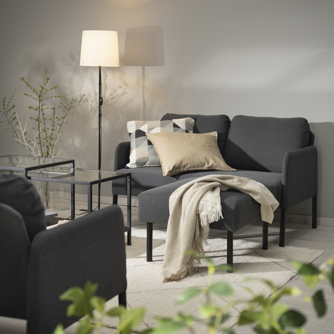 GLOSTAD, sofá 2 plazas con chaiselongue. 2 de 8 abrir diálogo