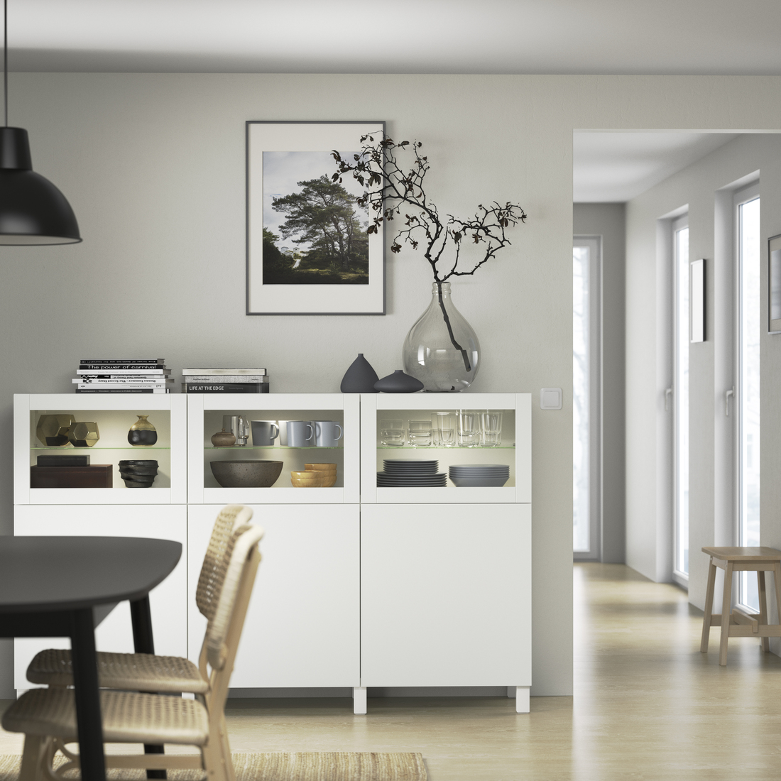 BESTÅ, vitrina con puertas. 2 de 8 abrir diálogo