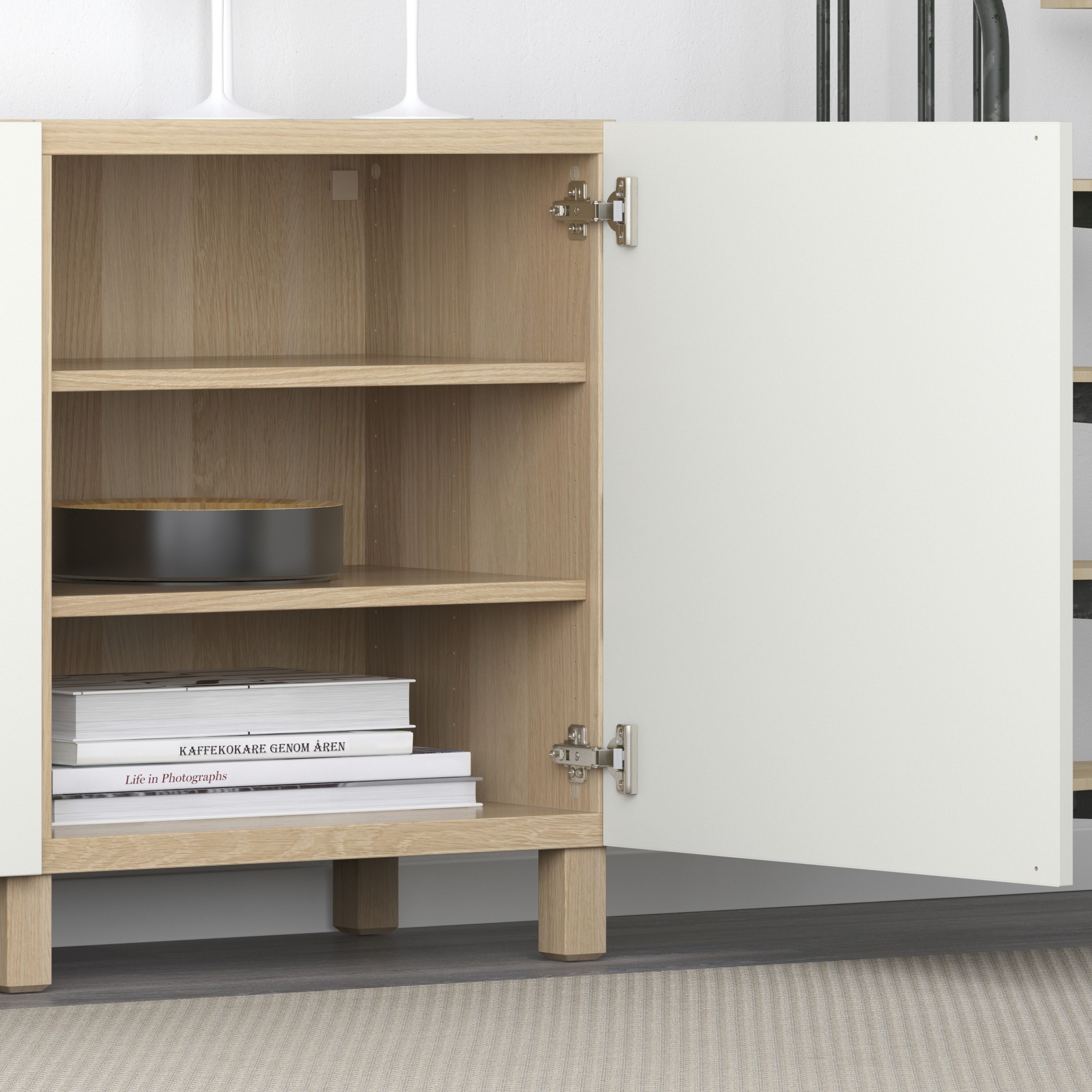 BESTÅ, aparador con puertas. 3 de 4 abrir diálogo
