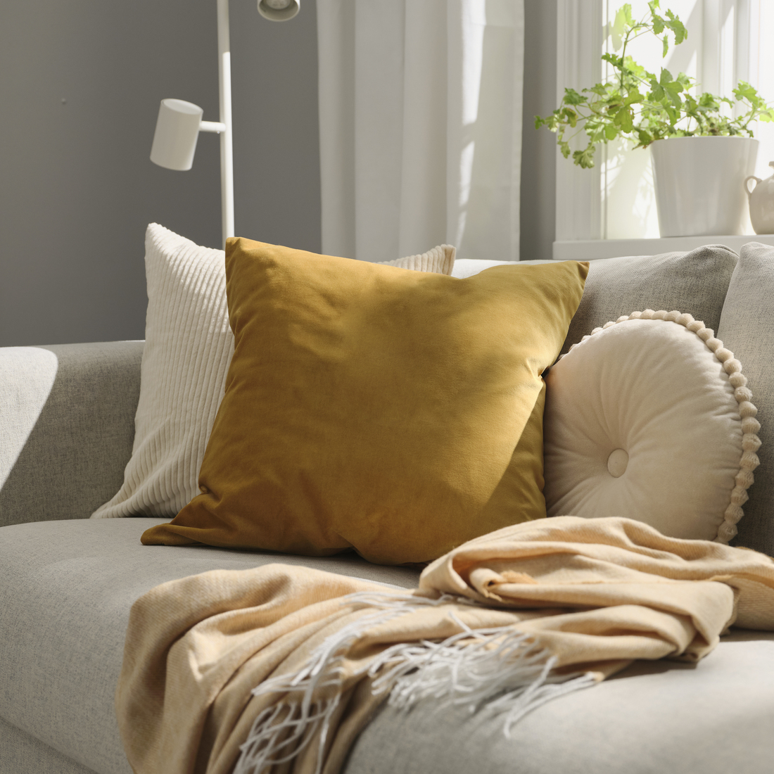 SANELA, cushion cover. 3 of 3 open dialog