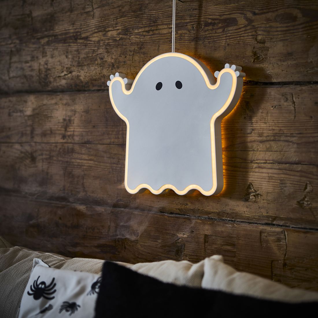 KUSTFYR, LED hanging decoration. 2 of 3 open dialog