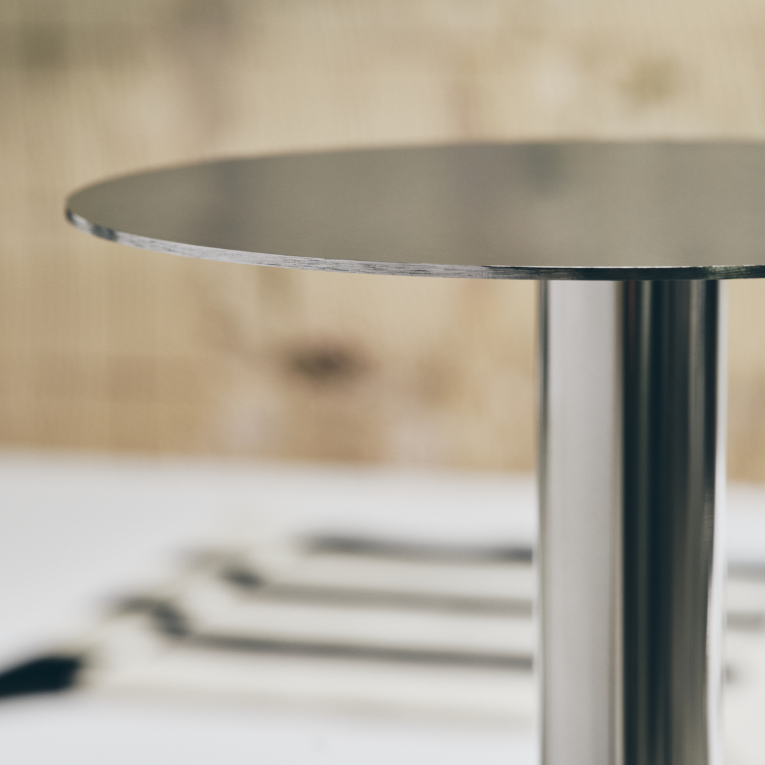 KONSTRUNDA, side table. 3 of 5 open dialog