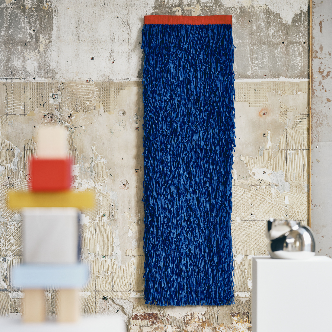 KONSTRUNDA, hanging tapestry. 2 of 3 open dialog