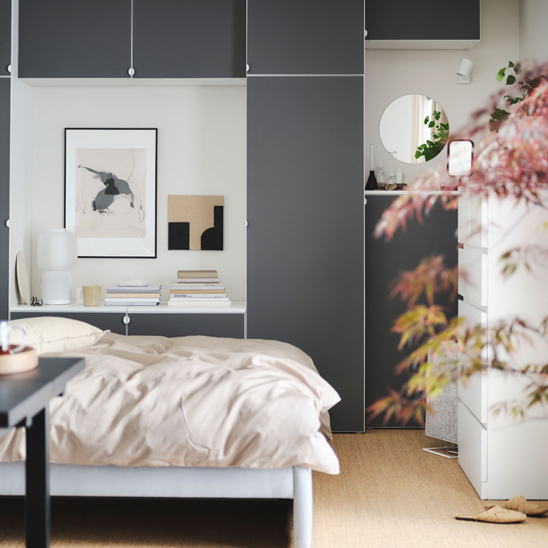 Dormitorio con un espacio sereno