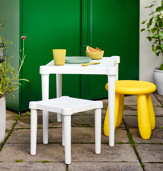 mesa y sillas de plástico de exterior para niños