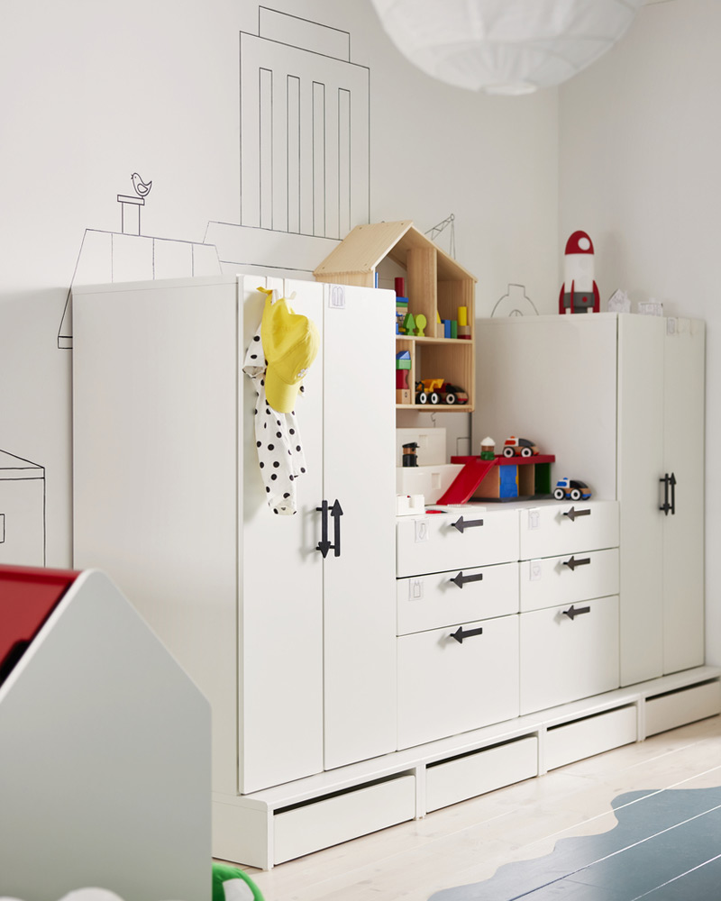 children's closet and chest of drawers