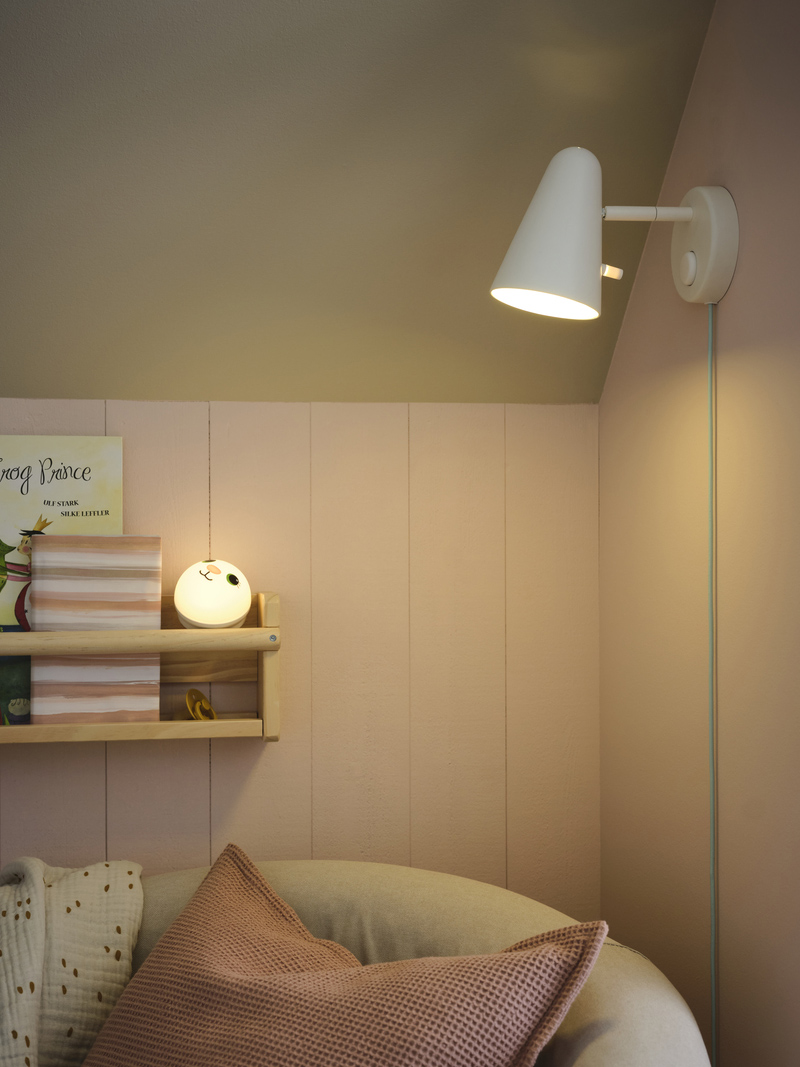 Luz de noche LED KORNSNÖ y lámpara LED FUBBLA