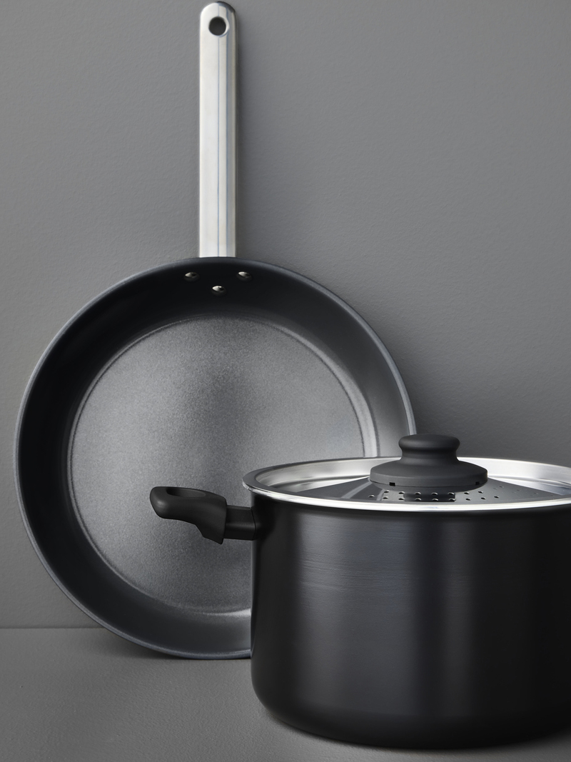 Frying pan and pod