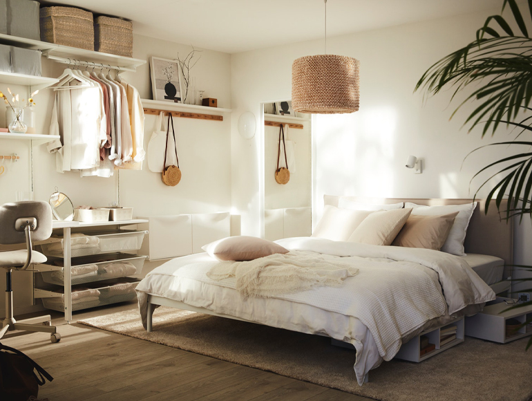 A summer bedroom
