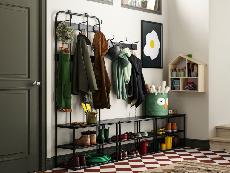 A hallway that shouts “Welcome Home” – and means it!